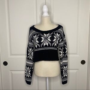 BLACK&WHITE Aeropostale Cropped Christmas Sweater